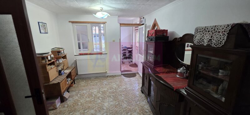 Casa de vanzare cu 5 camere in Mislea